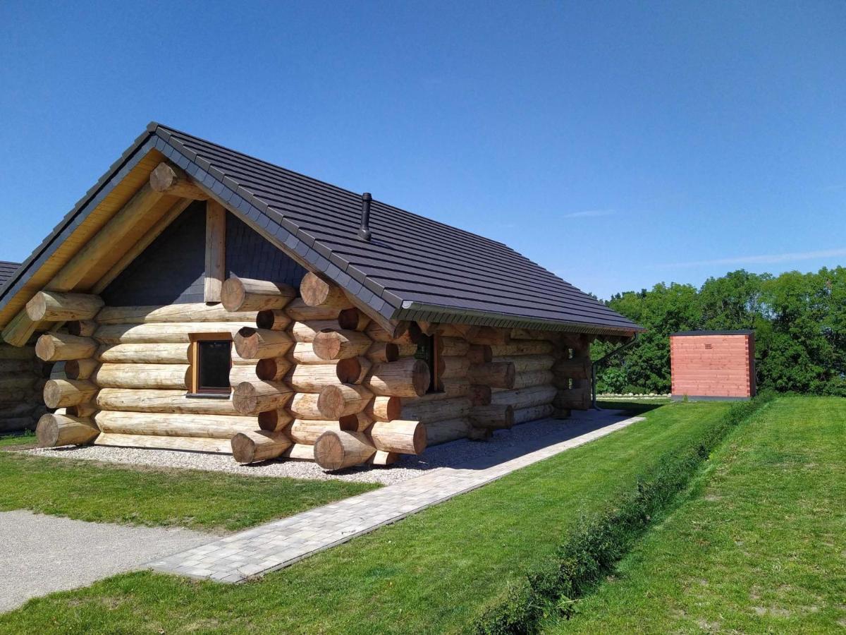 Naturstammhaus Tollensesee Groß Nemerow Exteriör bild
