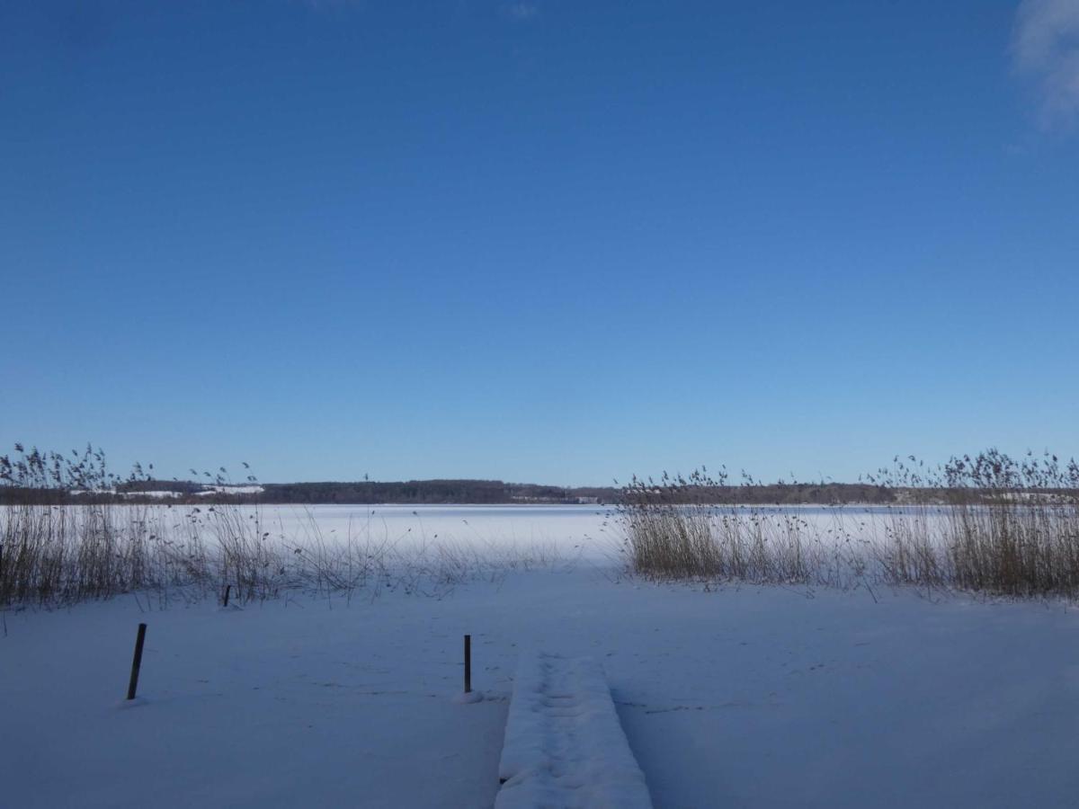 Naturstammhaus Tollensesee Groß Nemerow Exteriör bild