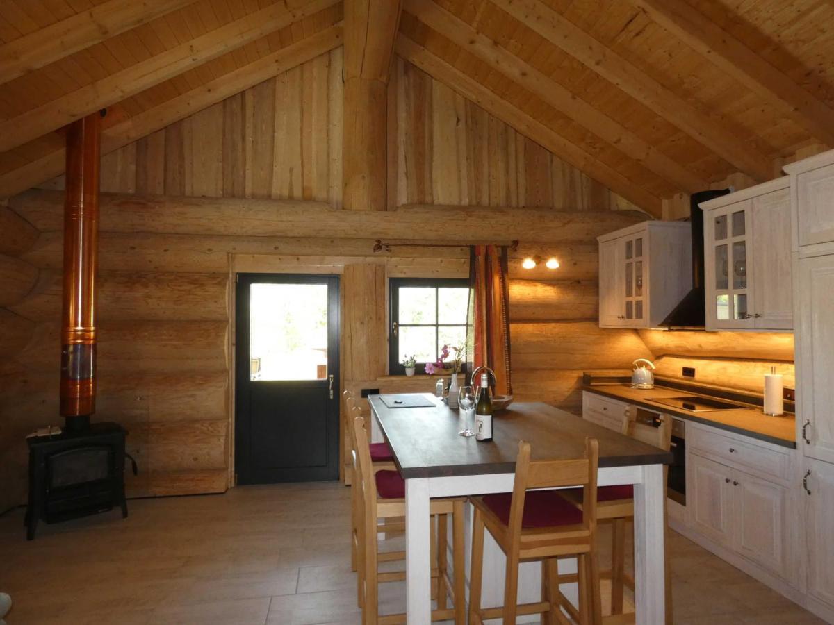 Naturstammhaus Tollensesee Groß Nemerow Exteriör bild